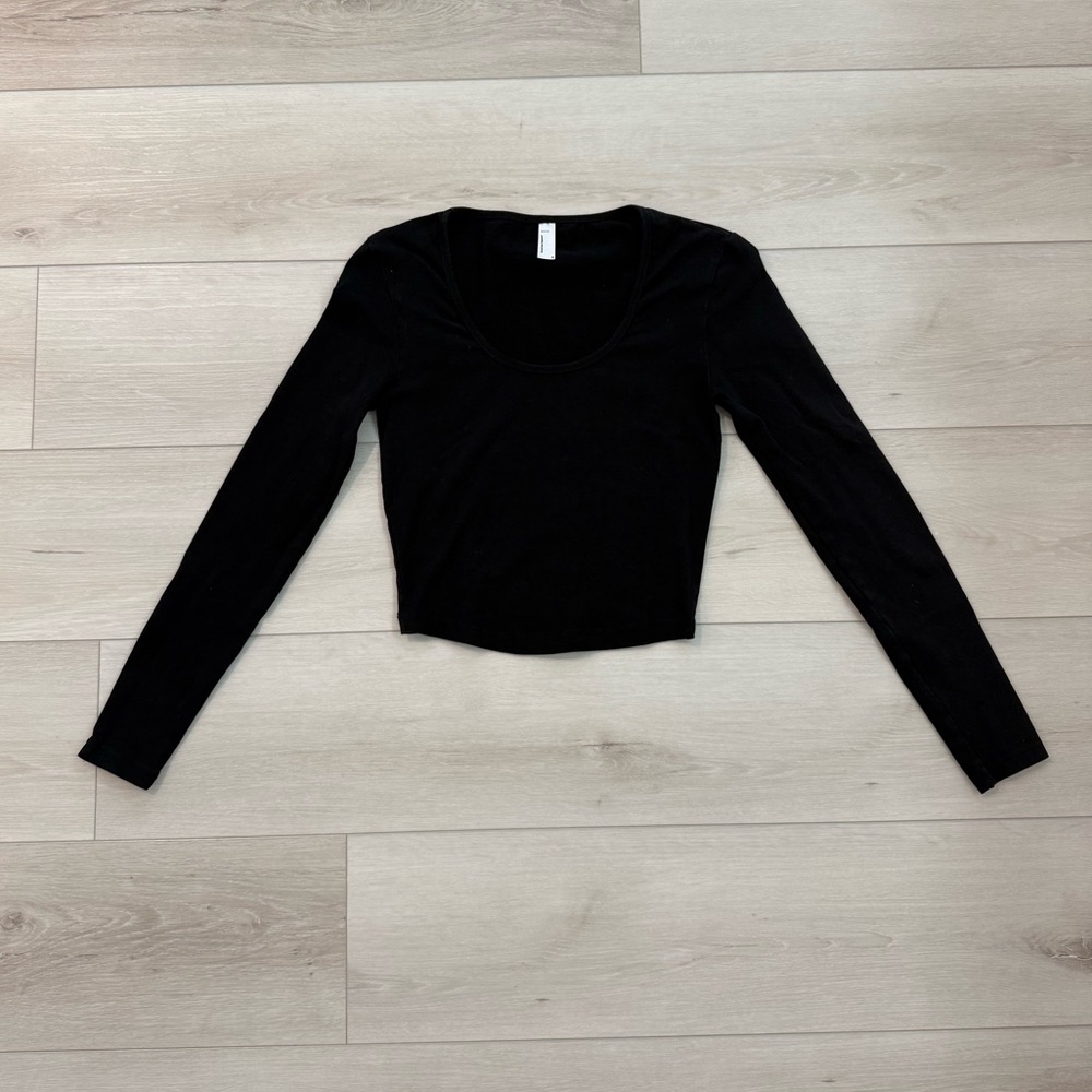 American Apparel Black Long Sleeve Cropped Top Size S